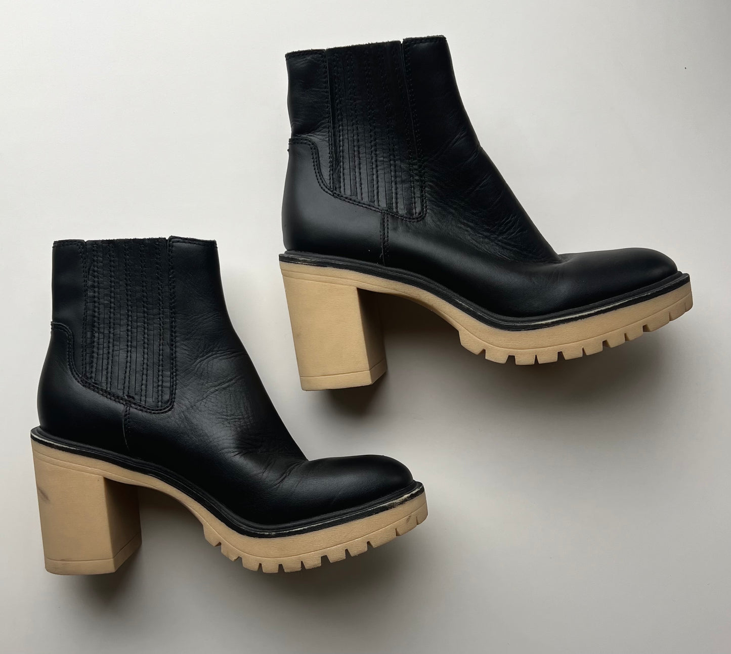 DOLCE VITA BOOTS 9.5