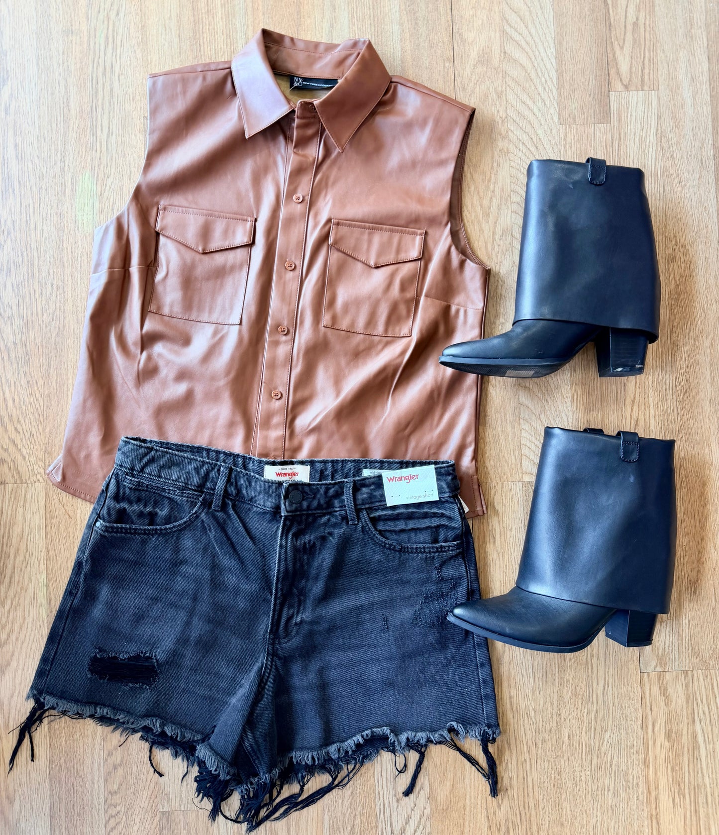 NY&C LEATHER VEST MED