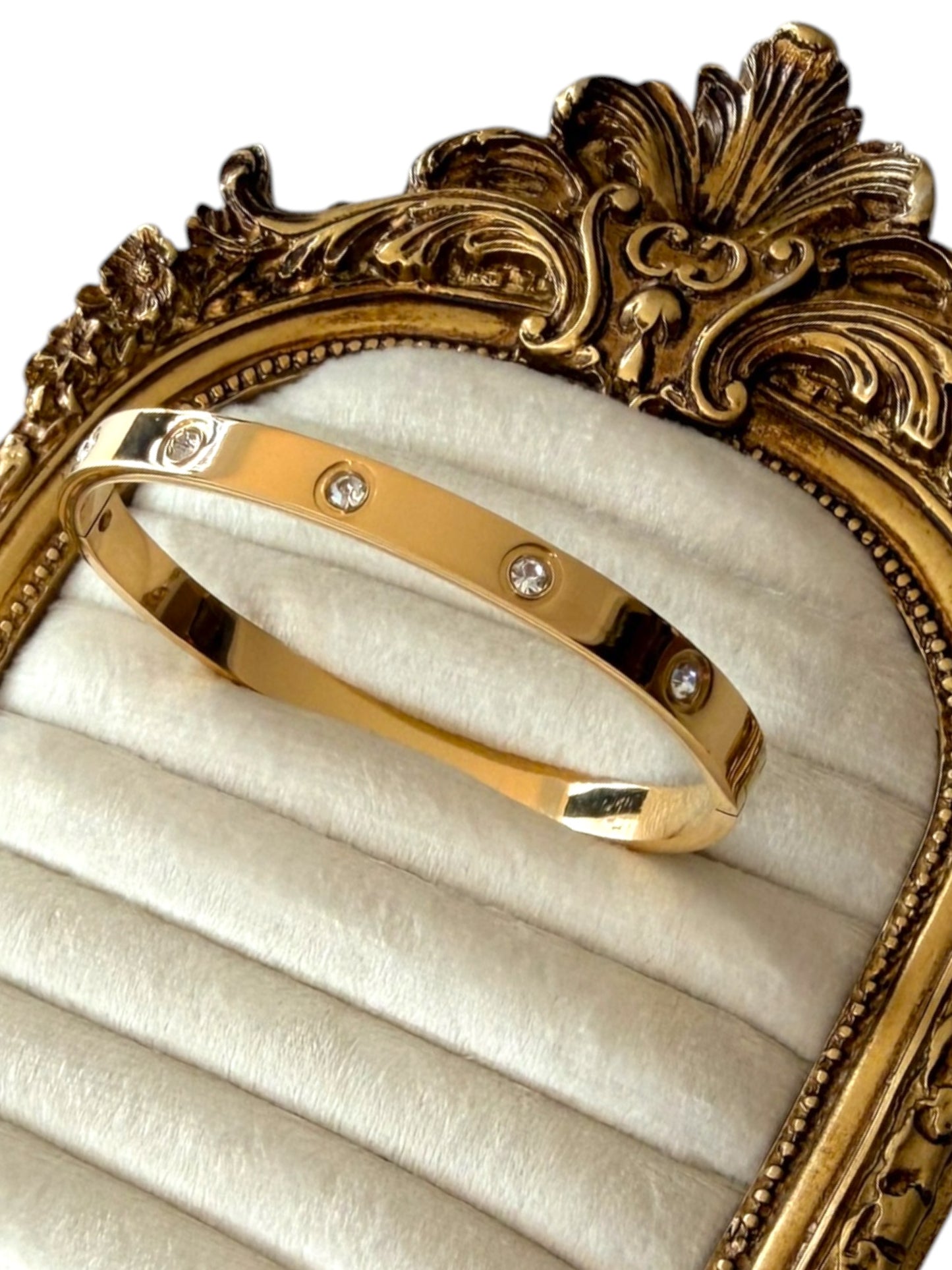 GOLD WATERPROOF BANGLE (NON TARNISH)