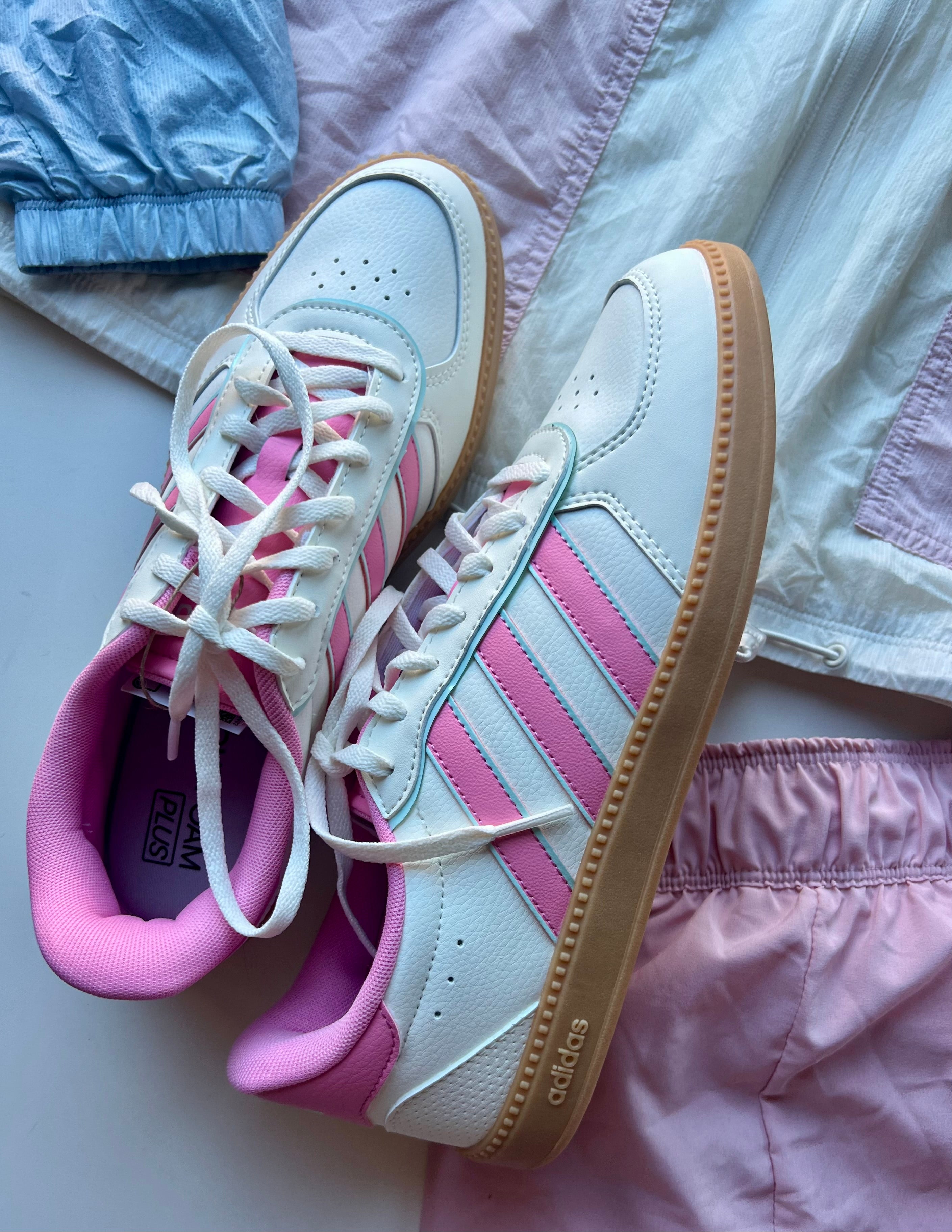 ADIDAS SHOES 8.5