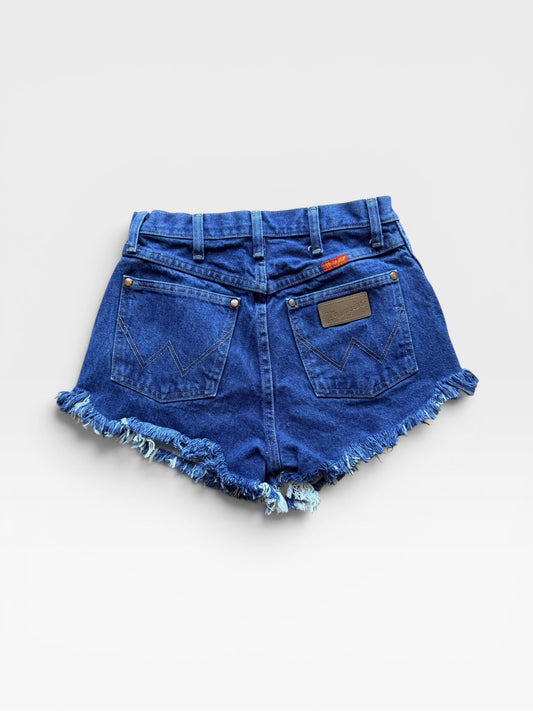 DARK WASH WRANGLER SHORTS 27