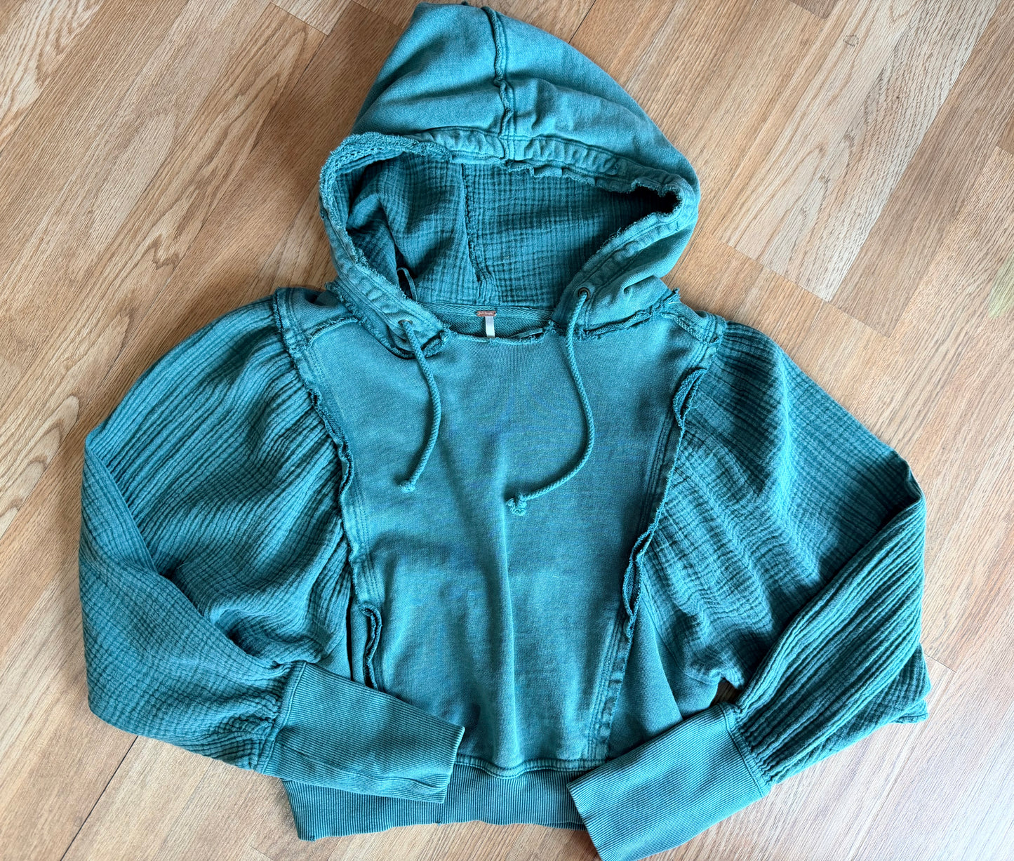 GREEN FREE PEOPLE PULLOVER XS