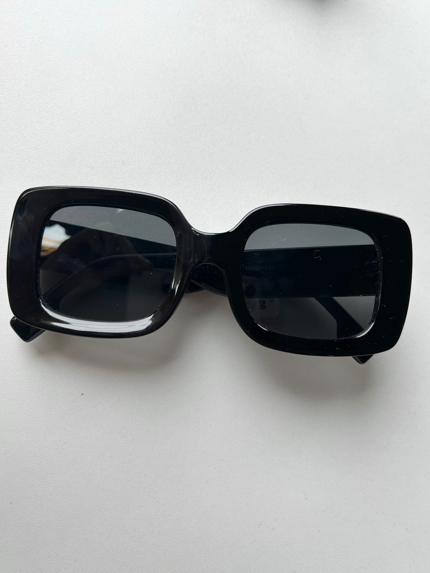 SUNGLASSES