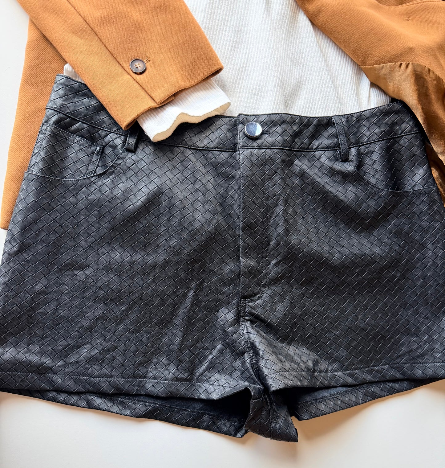 MISSGUIDED SHORTS (XL)