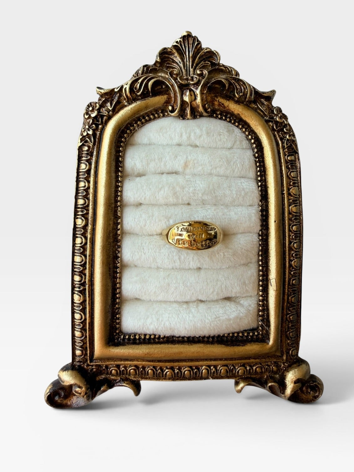 18K GOLD RING SIZE 8