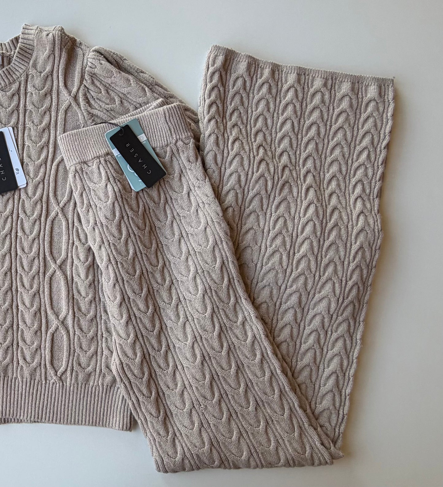 CHASER PANTS (NWT) L