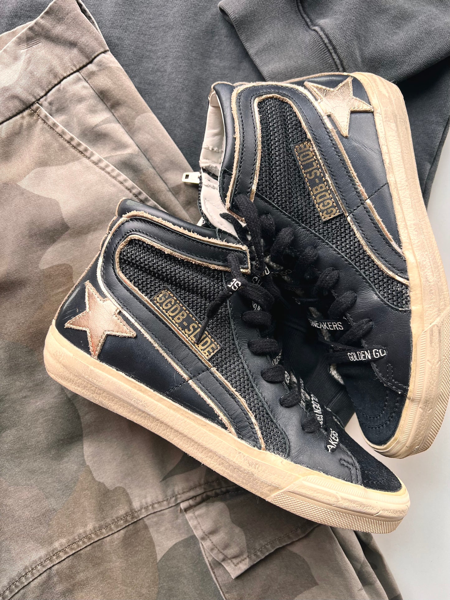 GOLDENGOOSE SHOES 25