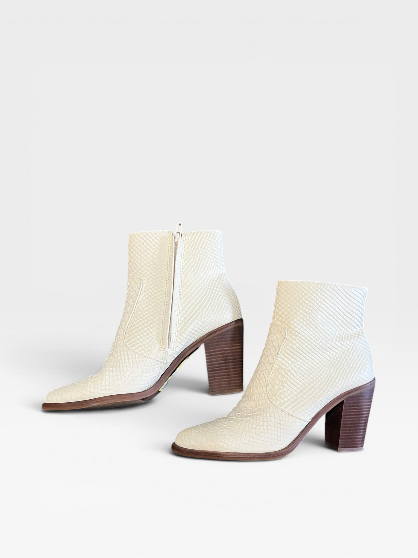 WHITE GB BOOTS 8