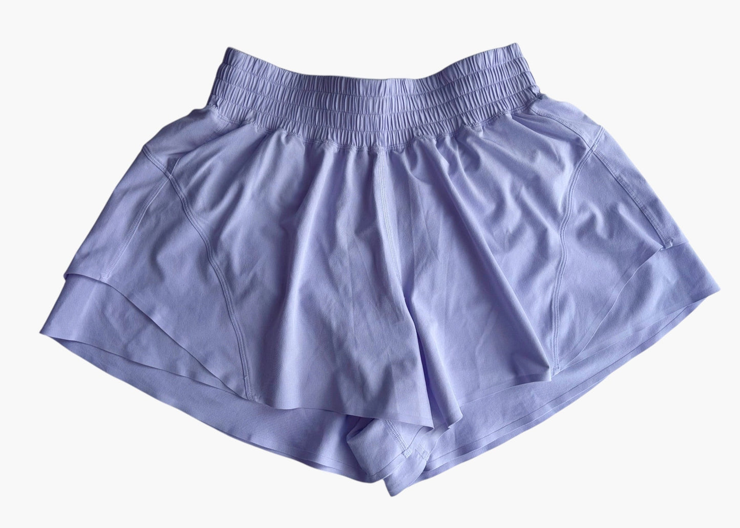 LIGHT PURPLE HIGH RISE LULULEMON 2.5" SHORTS S