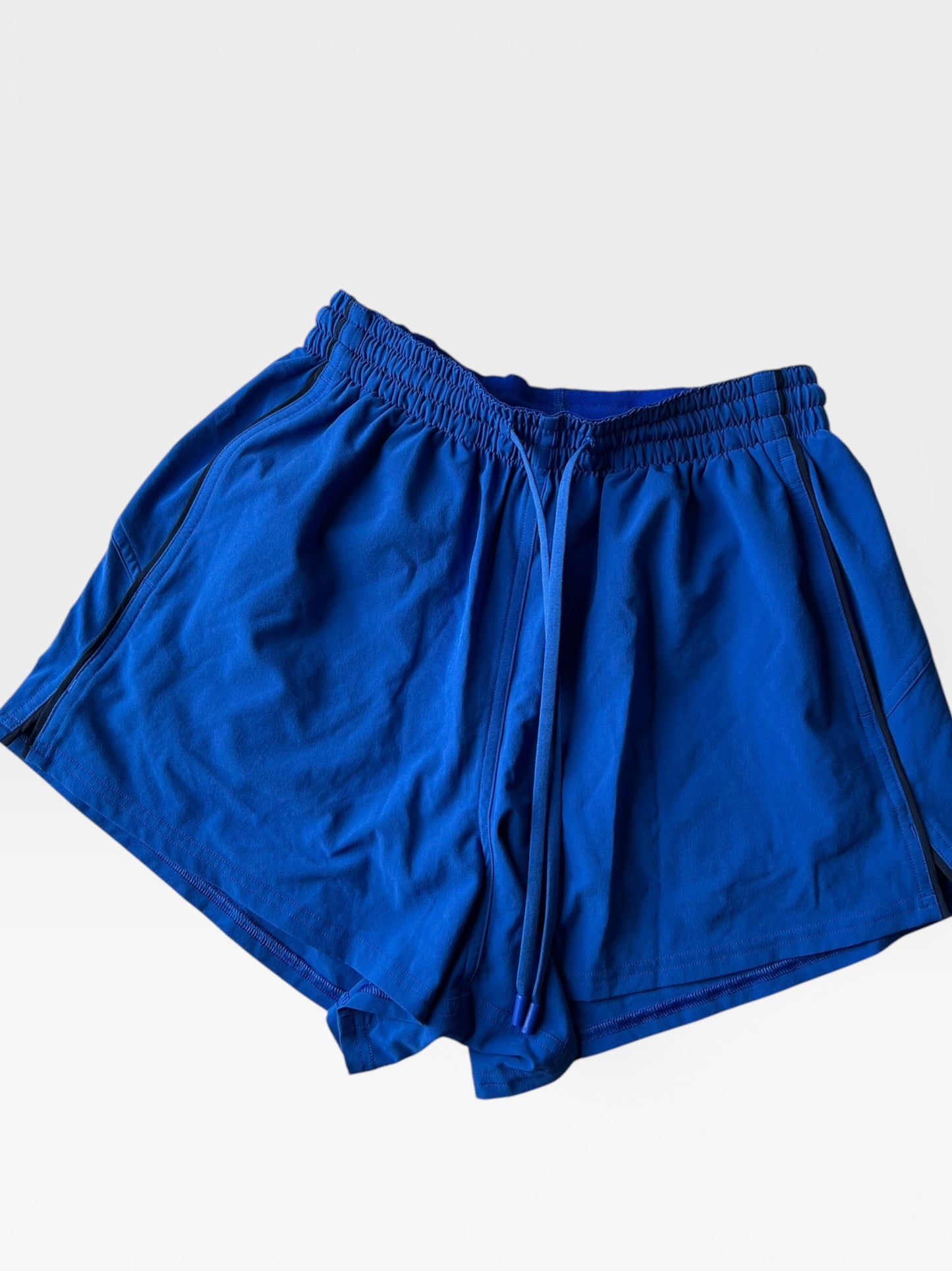 COLBALT BLUE LULULEMON SHORTS 2