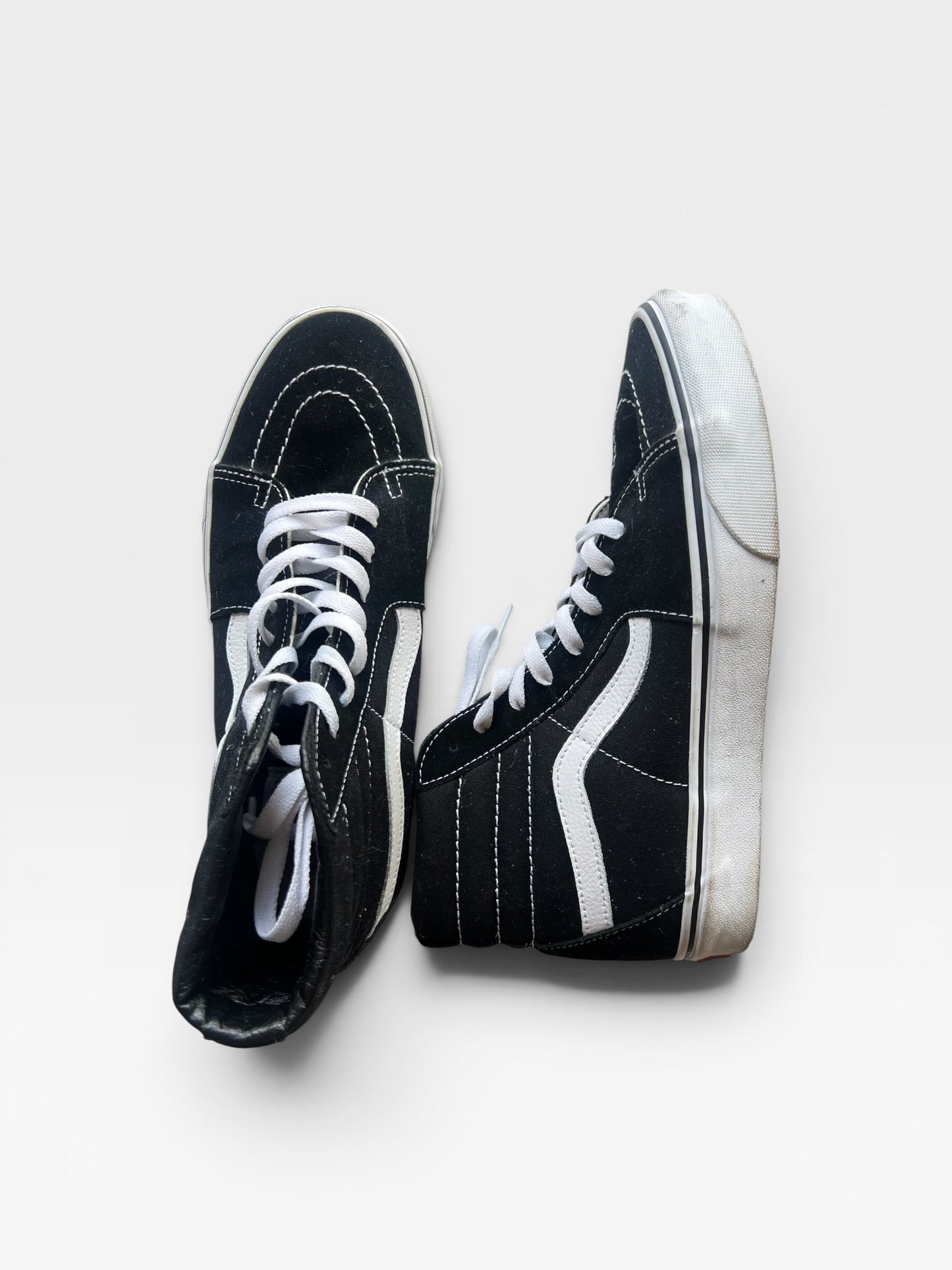 BLACK HIGH TOP VANS 8.5