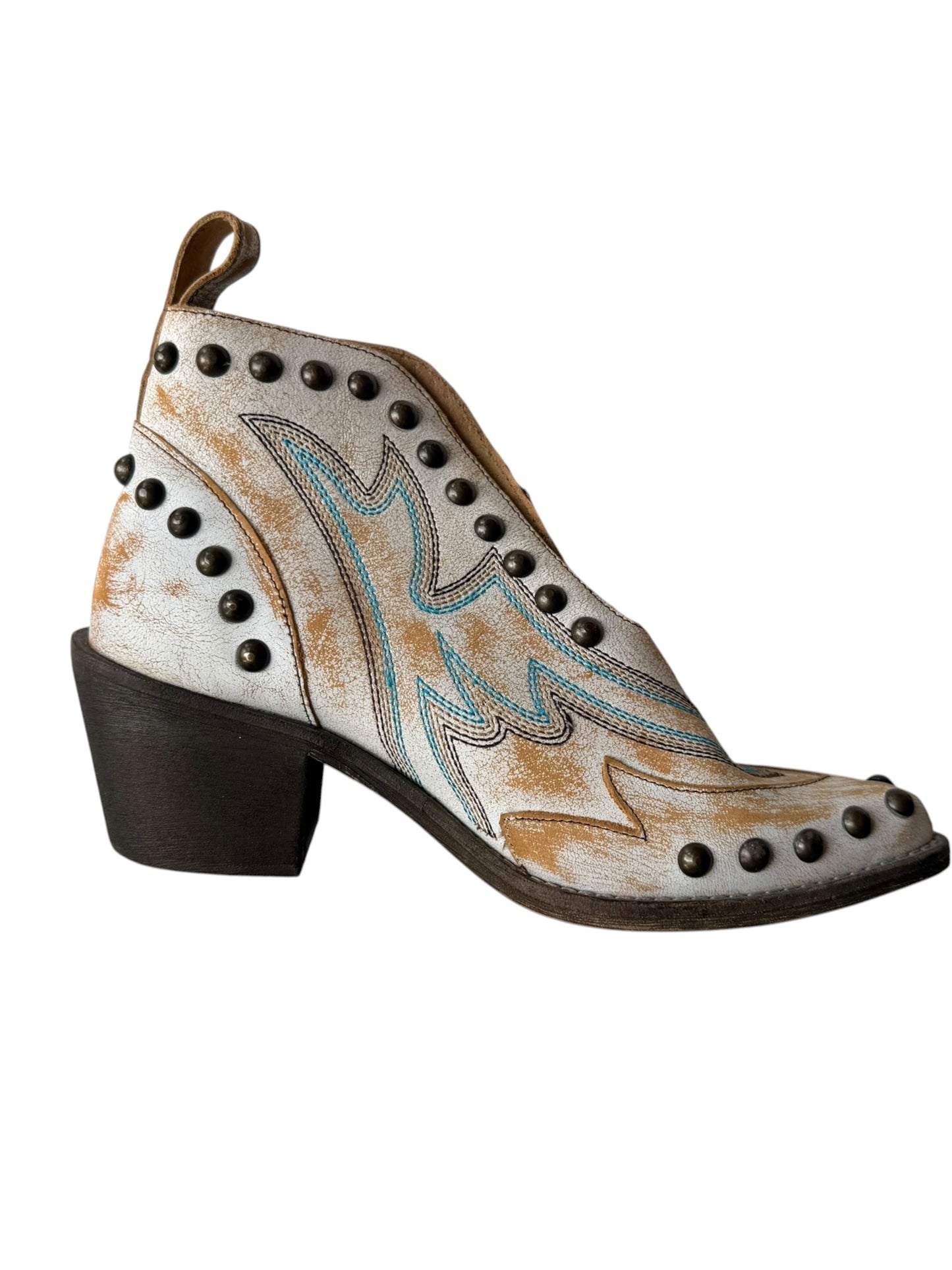 CIRCLE G CORRAL WHITE STUD BOOTIES (ORG. $168) 7.5