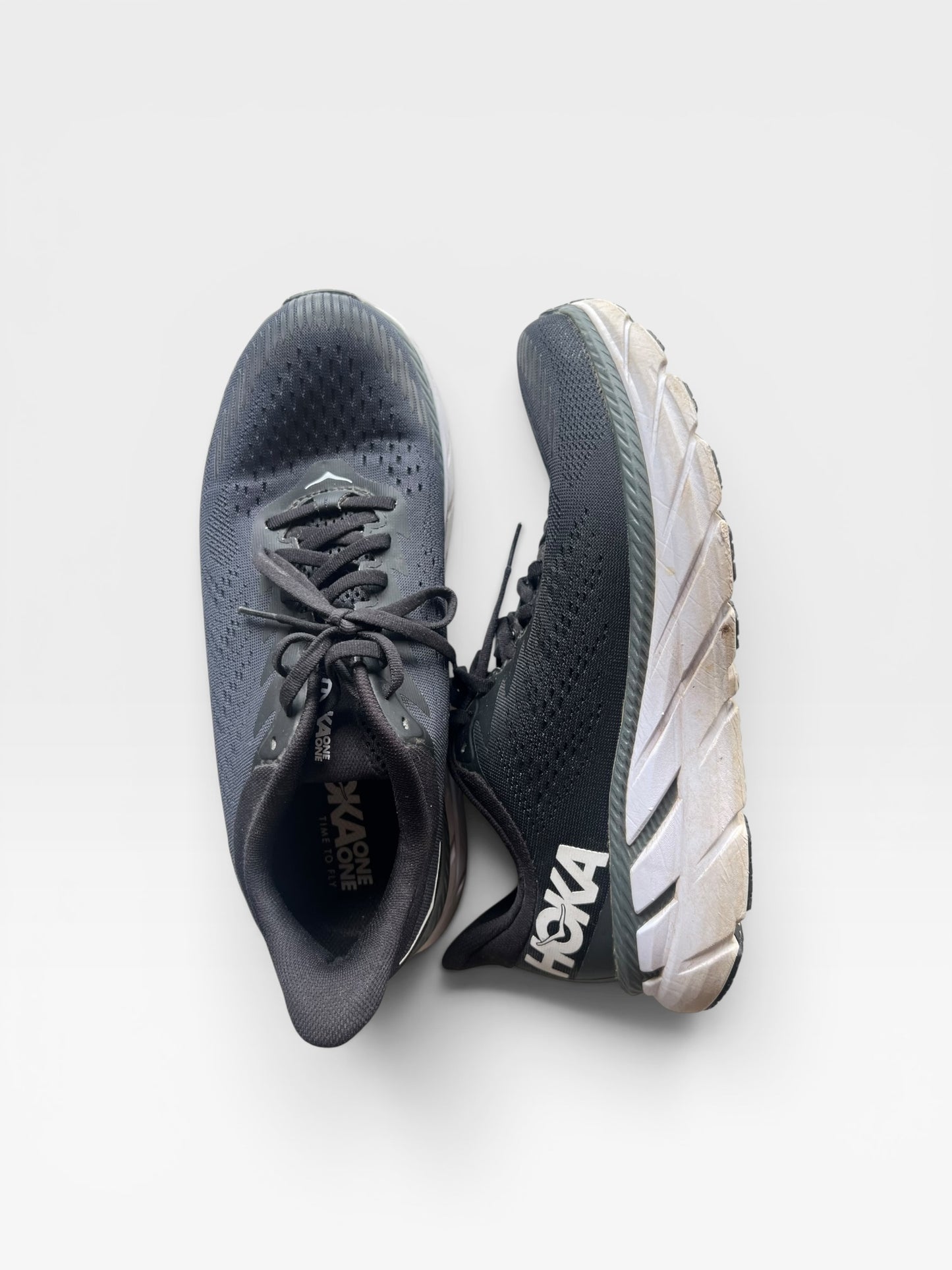BLACK HOKA SHOES 9(2E "WIDE")