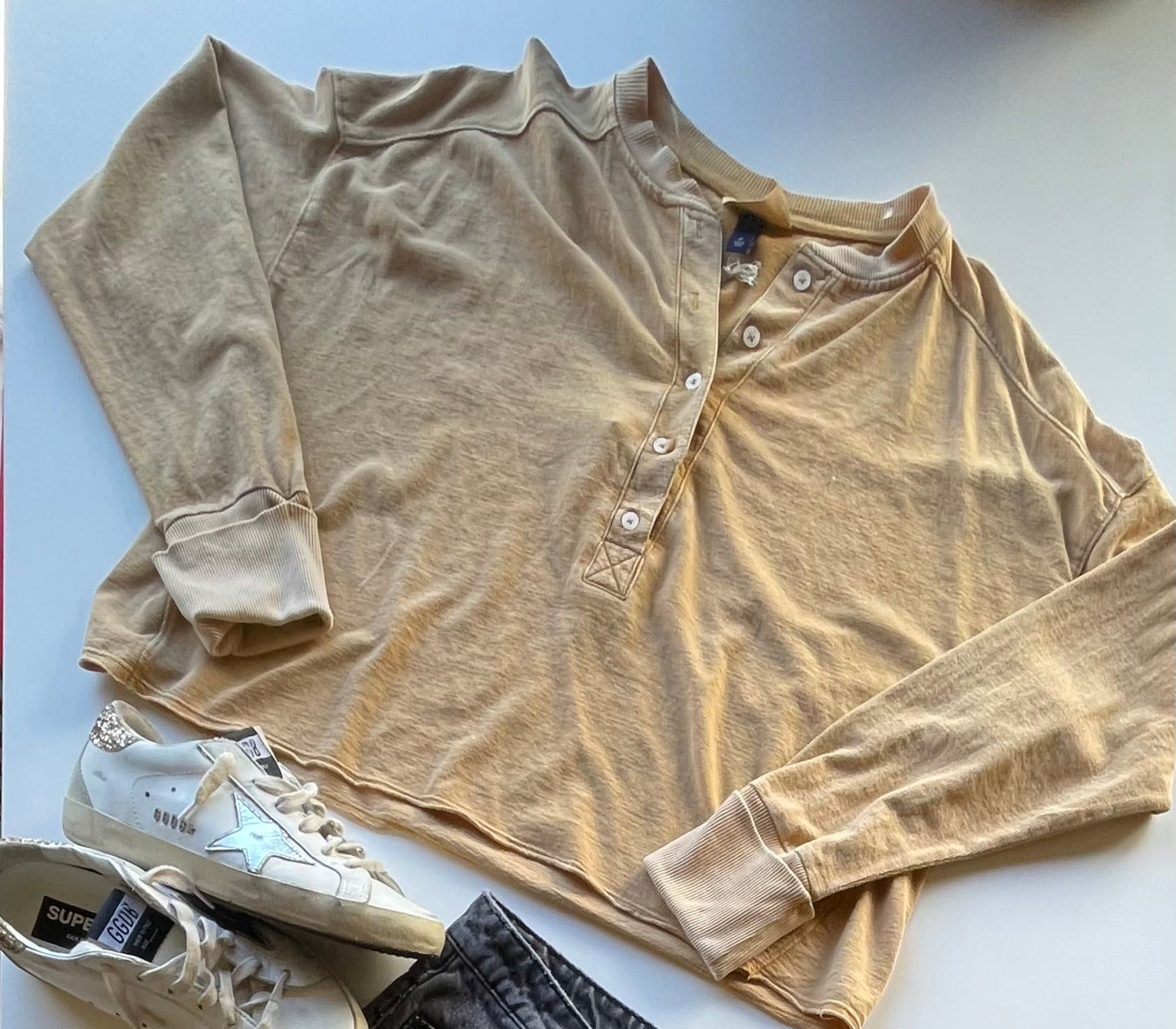 UNIVERSAL THREADS TOP (M)