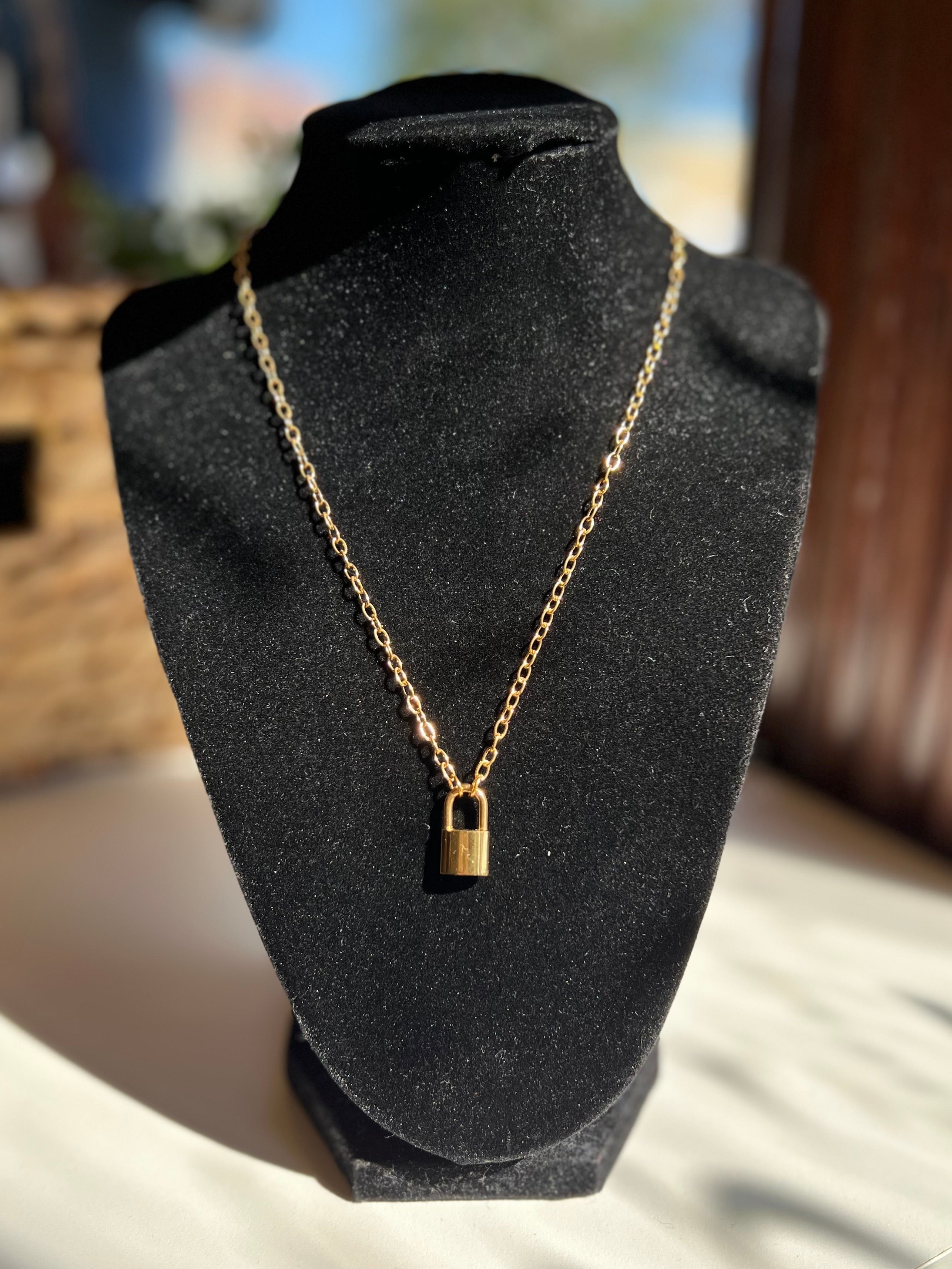 18K NON TARNISH LOCK NECKLACE