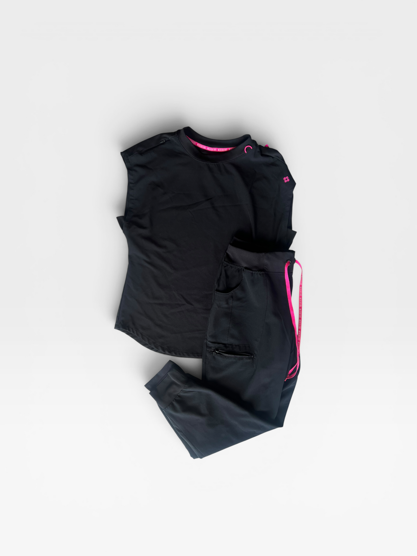 BLACK MEDCOUTURE SCRUB SET (TOP S / BOTTOMS M)
