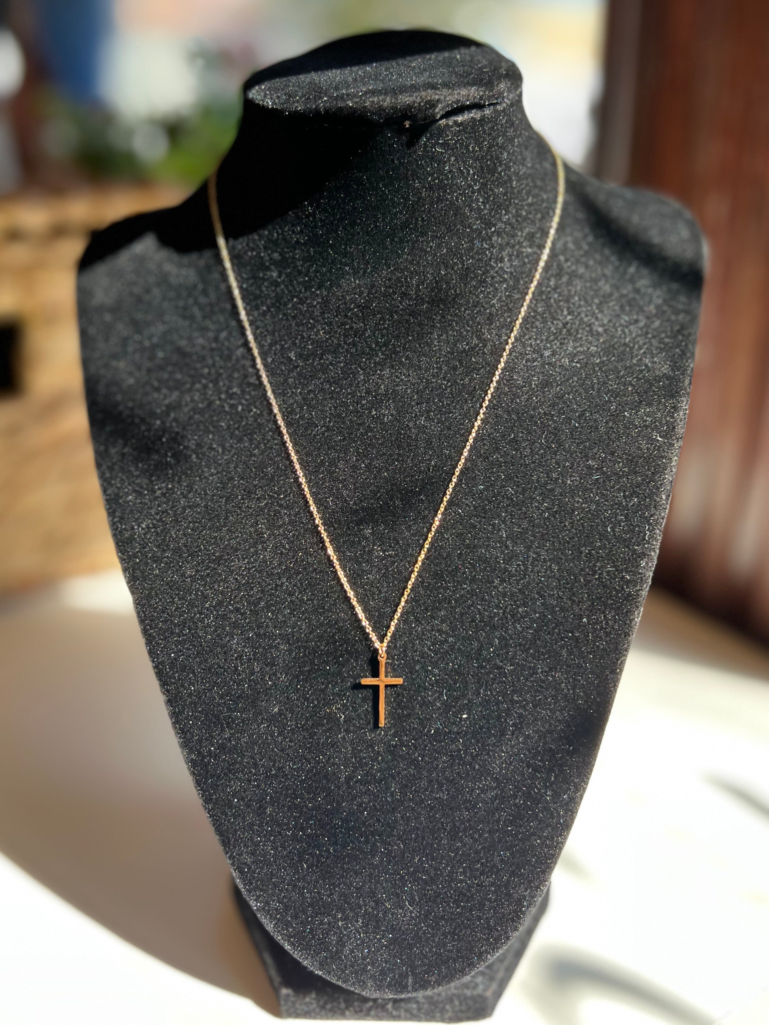 18K NON TARNISH CROSS NECKLACE