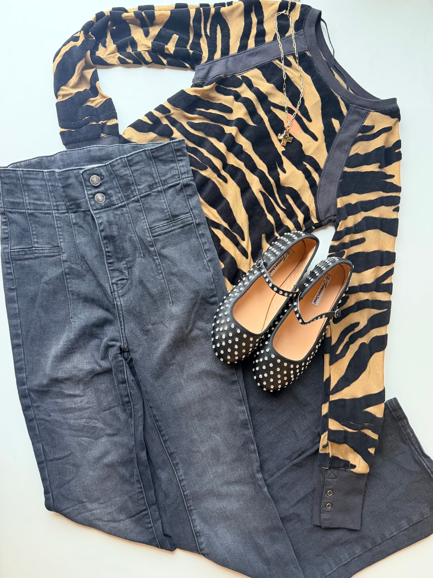 WE THE FREE PANTS (28)