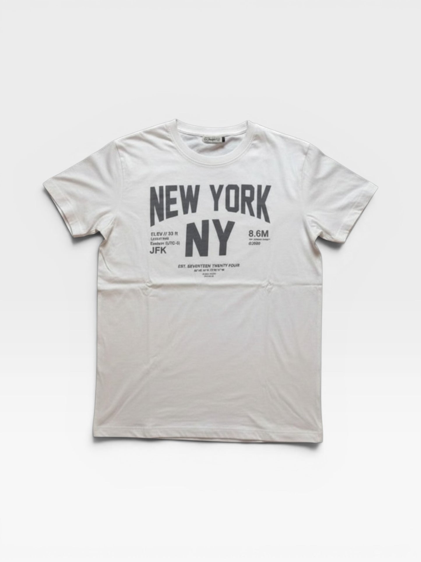 THE LAUNDRY ROOM NY TEE S