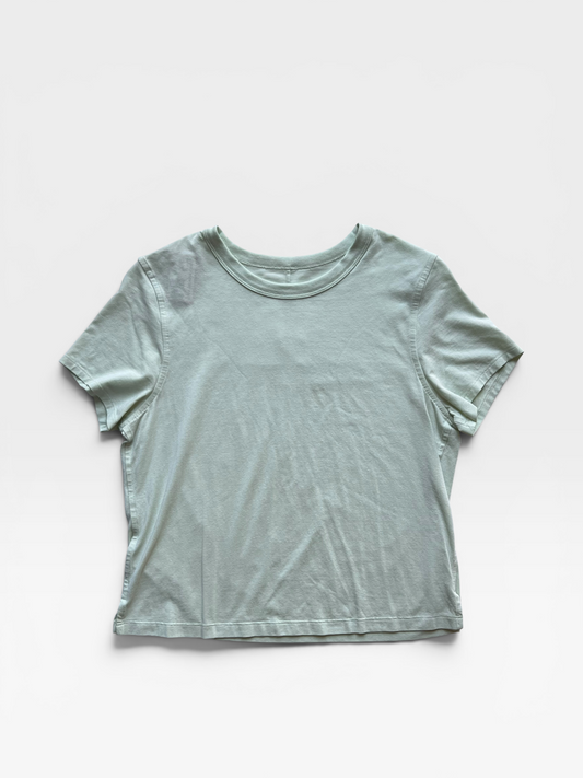 LIGHT GREEN LULULEMON TEE 4