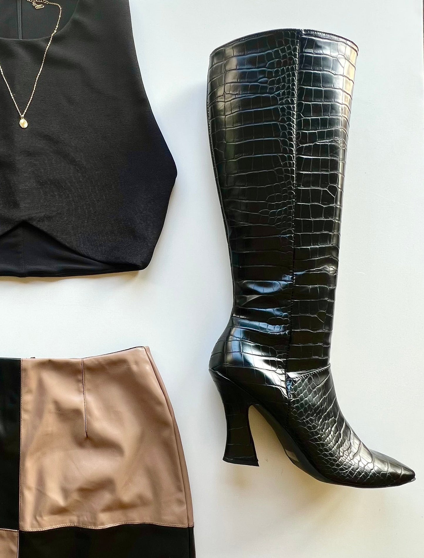 WILD DIVA BOOTS (8.5)