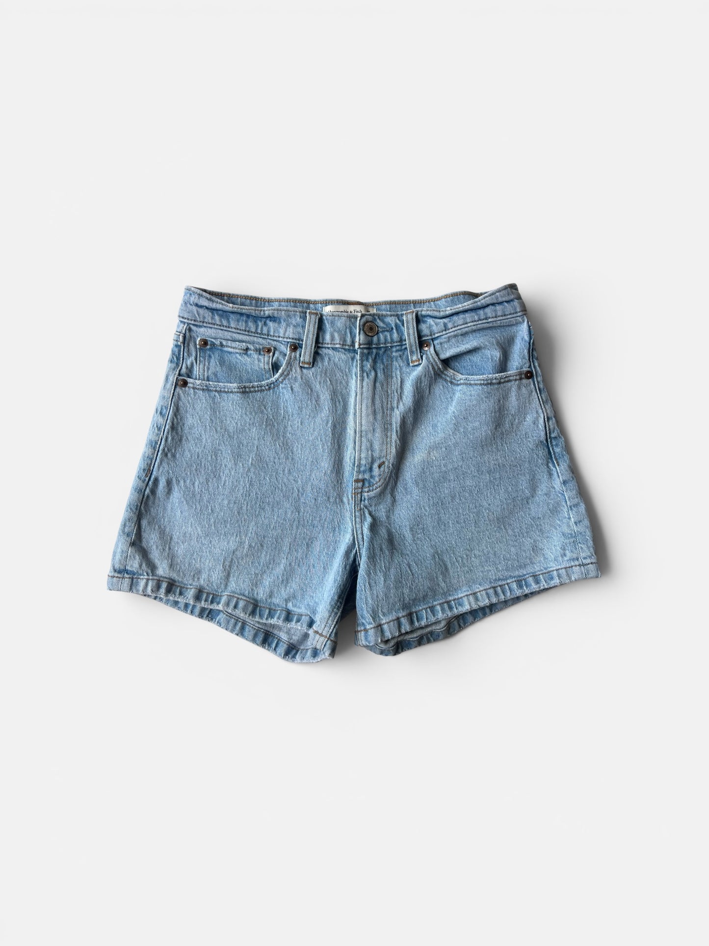 ABERCROMBIE 4" HIGH RISE MOM SHORTS 28