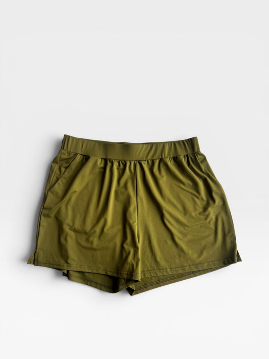 GREEN BUCKLEY SHORTS L