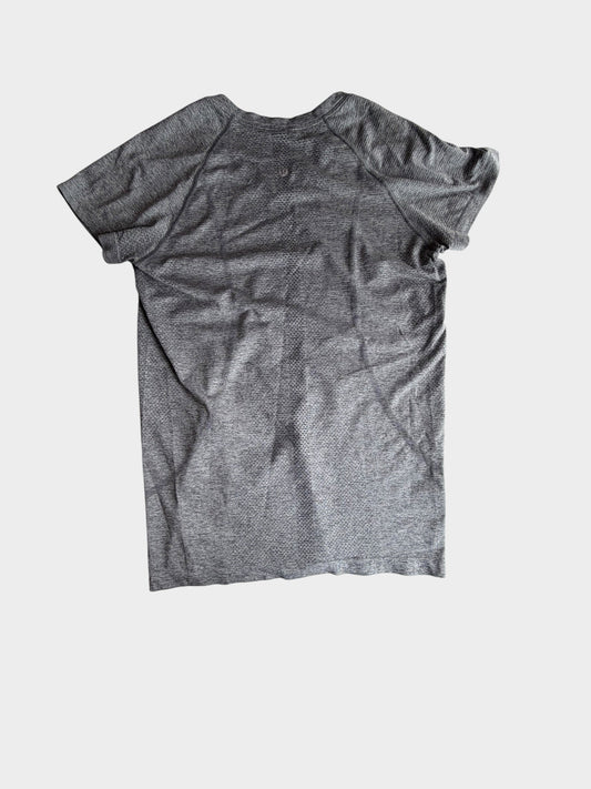 GREY LULULEMON TEE 10