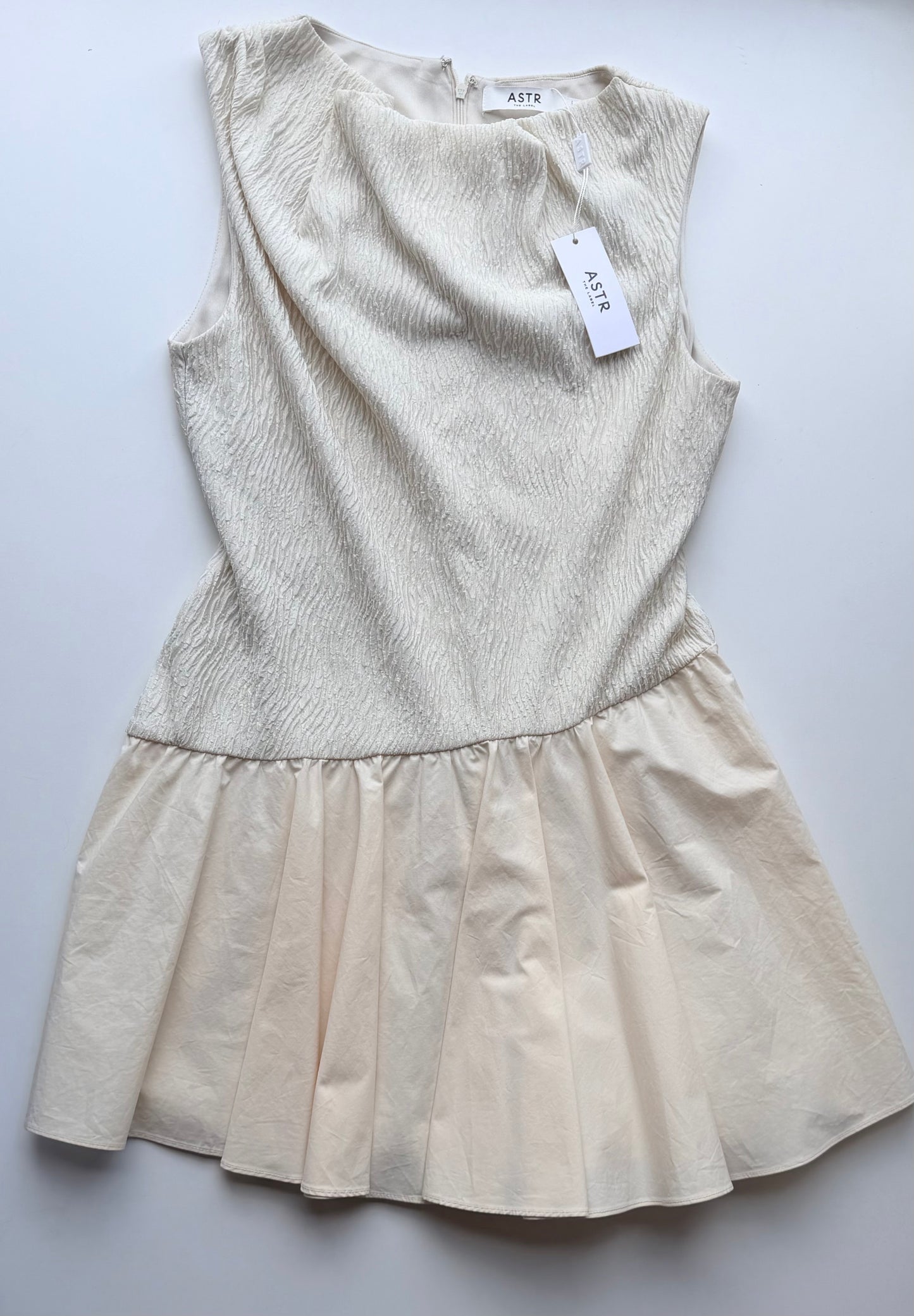 ASTR DRESS (NWT) L