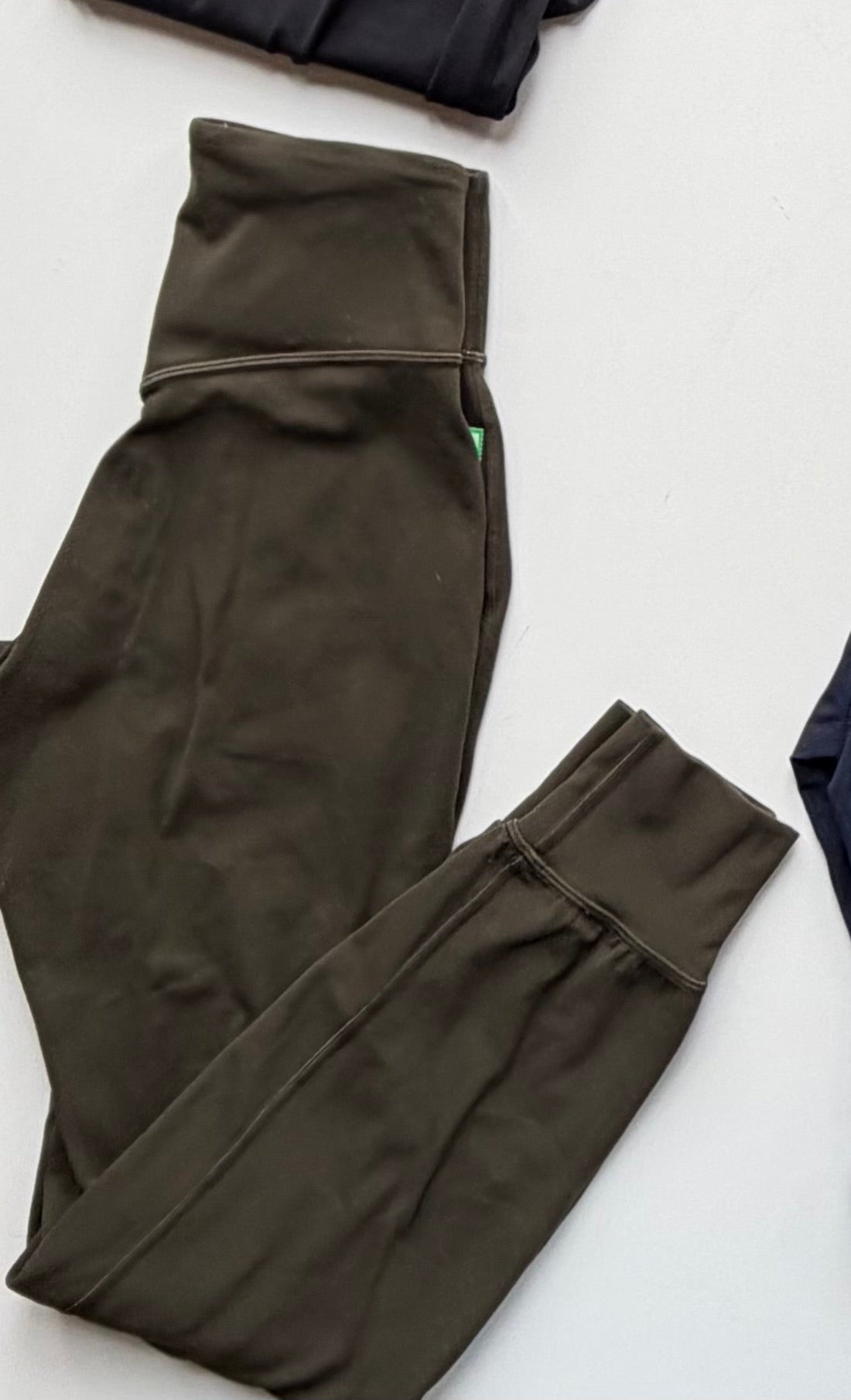 LULULEMON JOGGERS 0