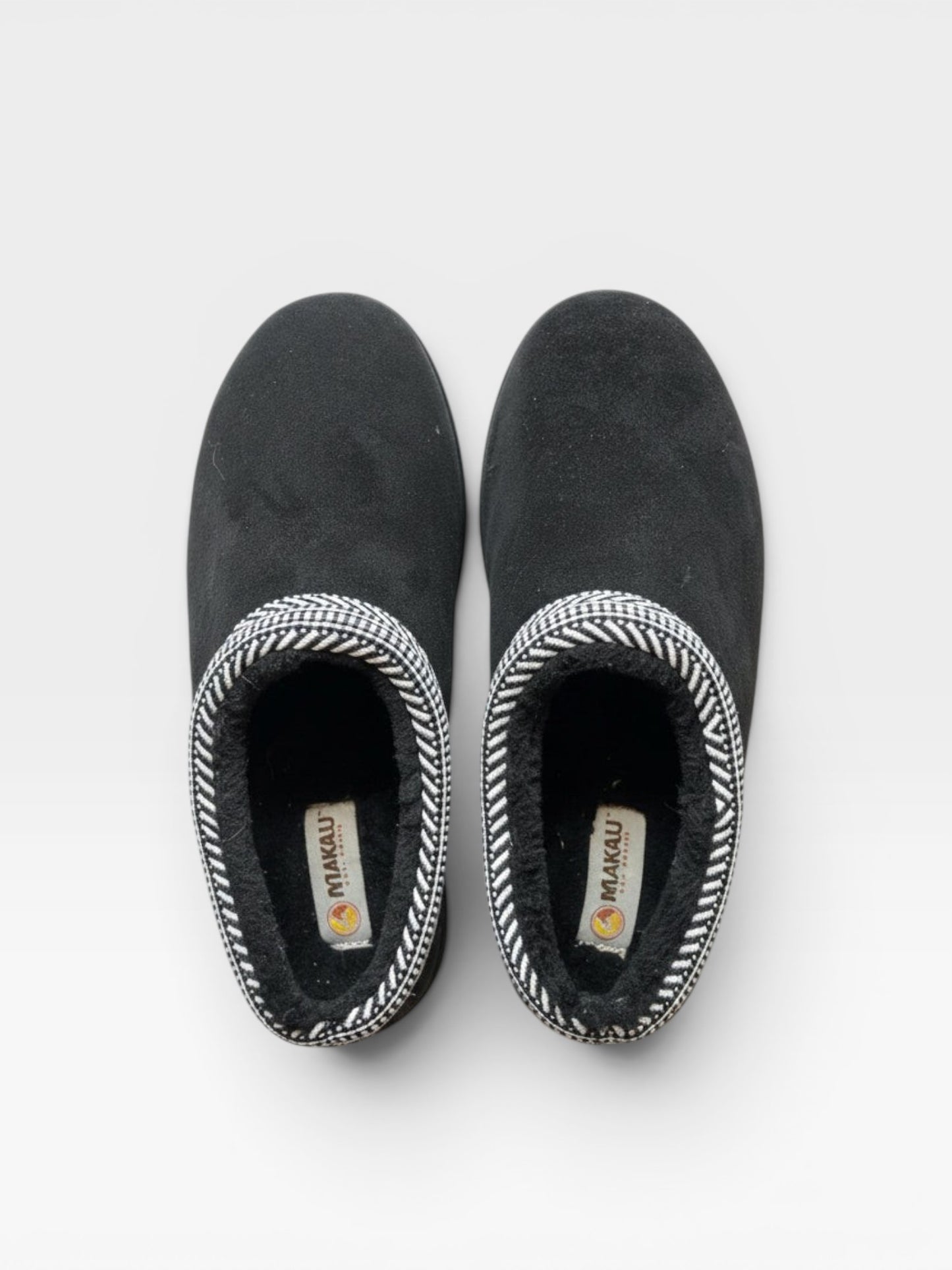 BLACK MAKALU SLIPPERS 8