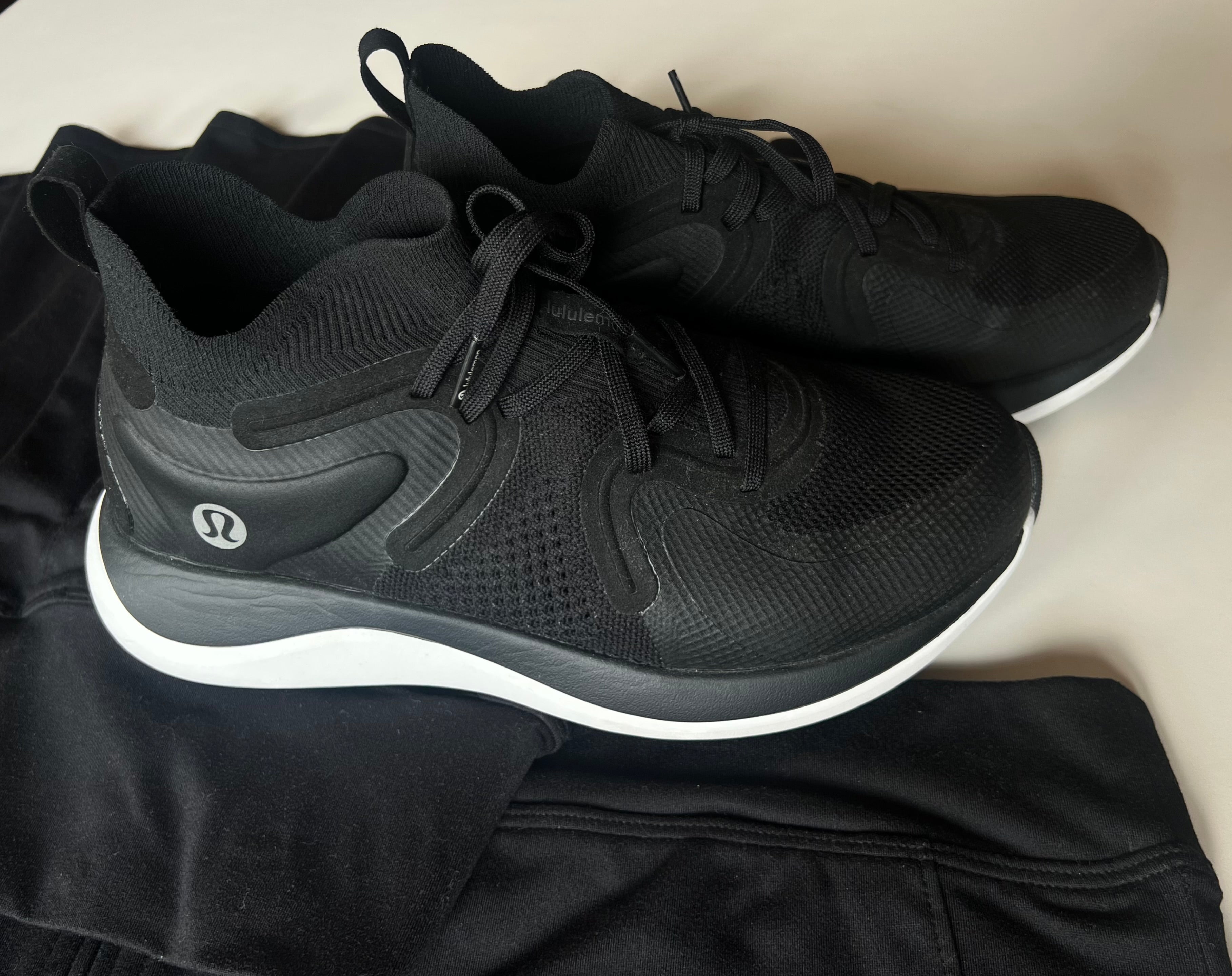 LULULEMON SHOES 9.5