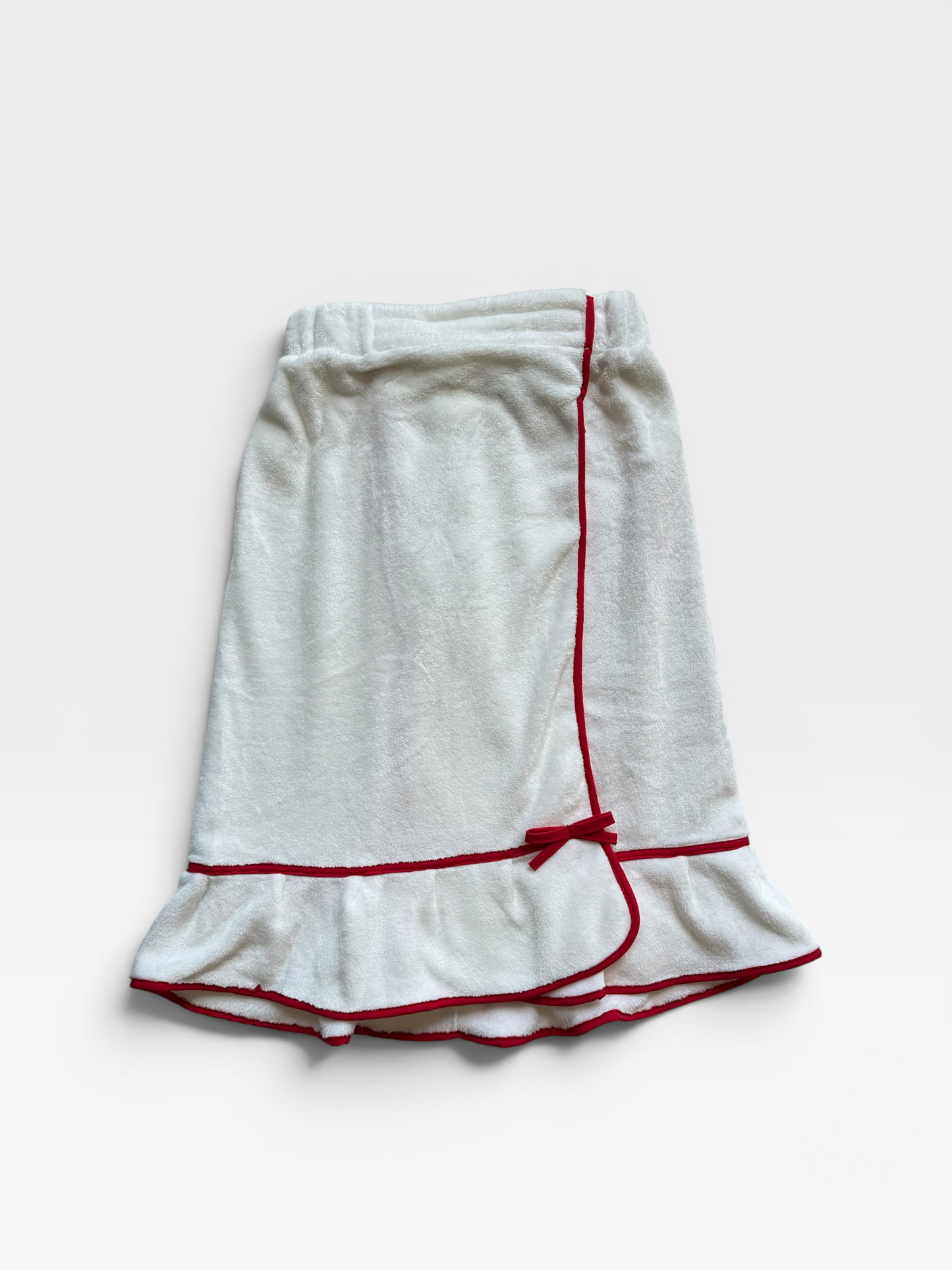 WHITE/RED TRIM BELLA SPA WRAP - PLUSH (NWT) OS
