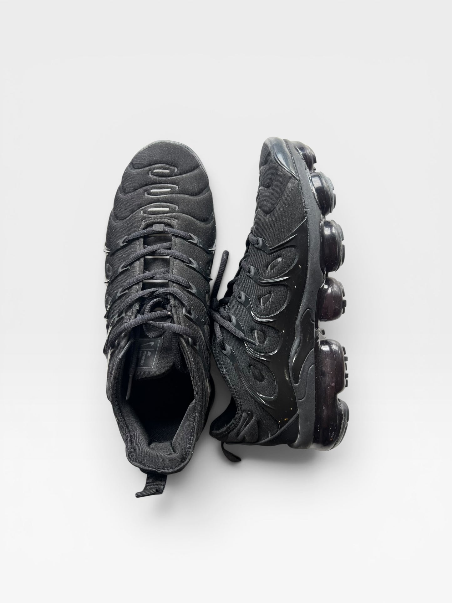 BLACK NIKE AIR VAPORMAX PLUS (ORG. $220) 10