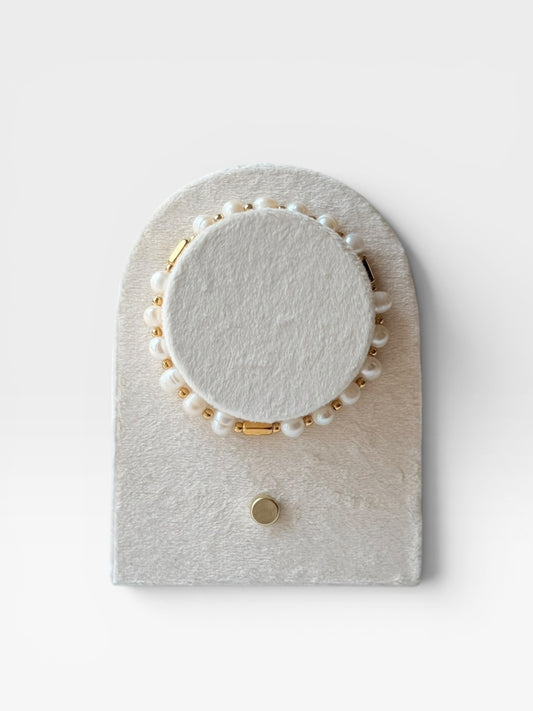 FRESHWATER PEARL BRACELET