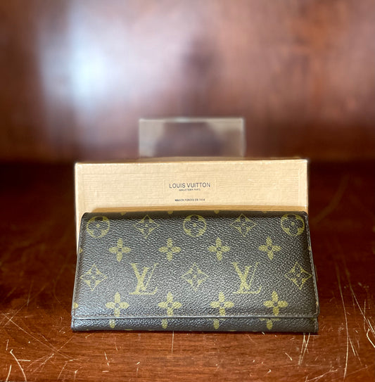 LOUIS VUITTON WALLET