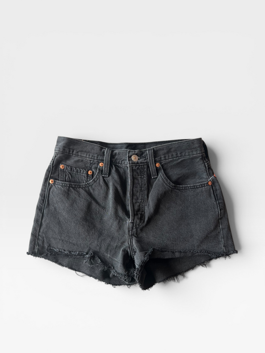 BLACK LEVI SHORTS 27
