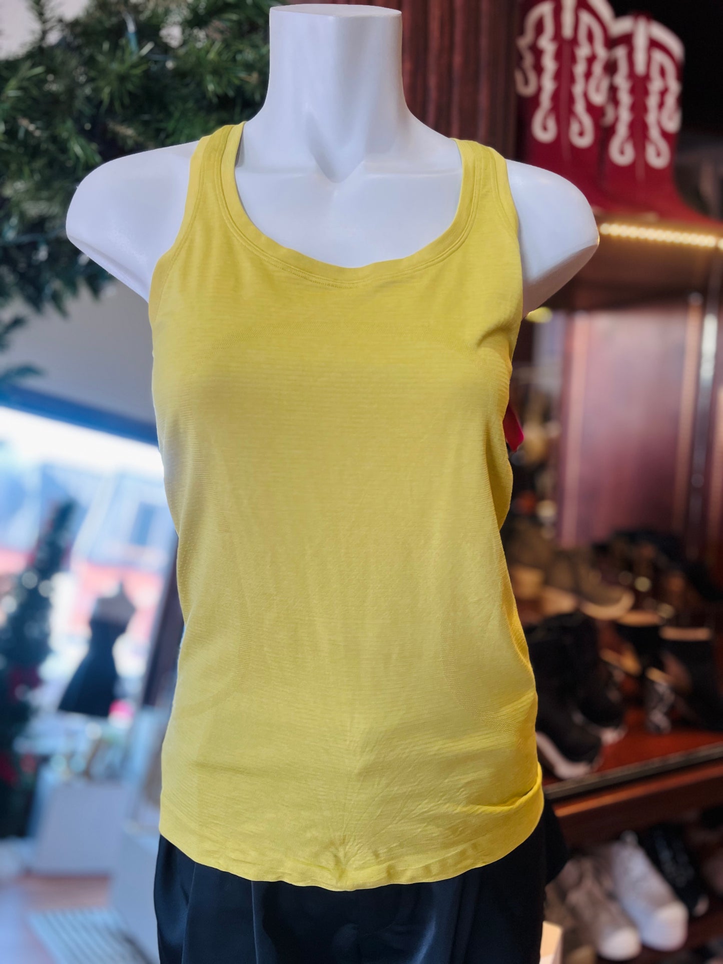 LULULEMON TANK 6