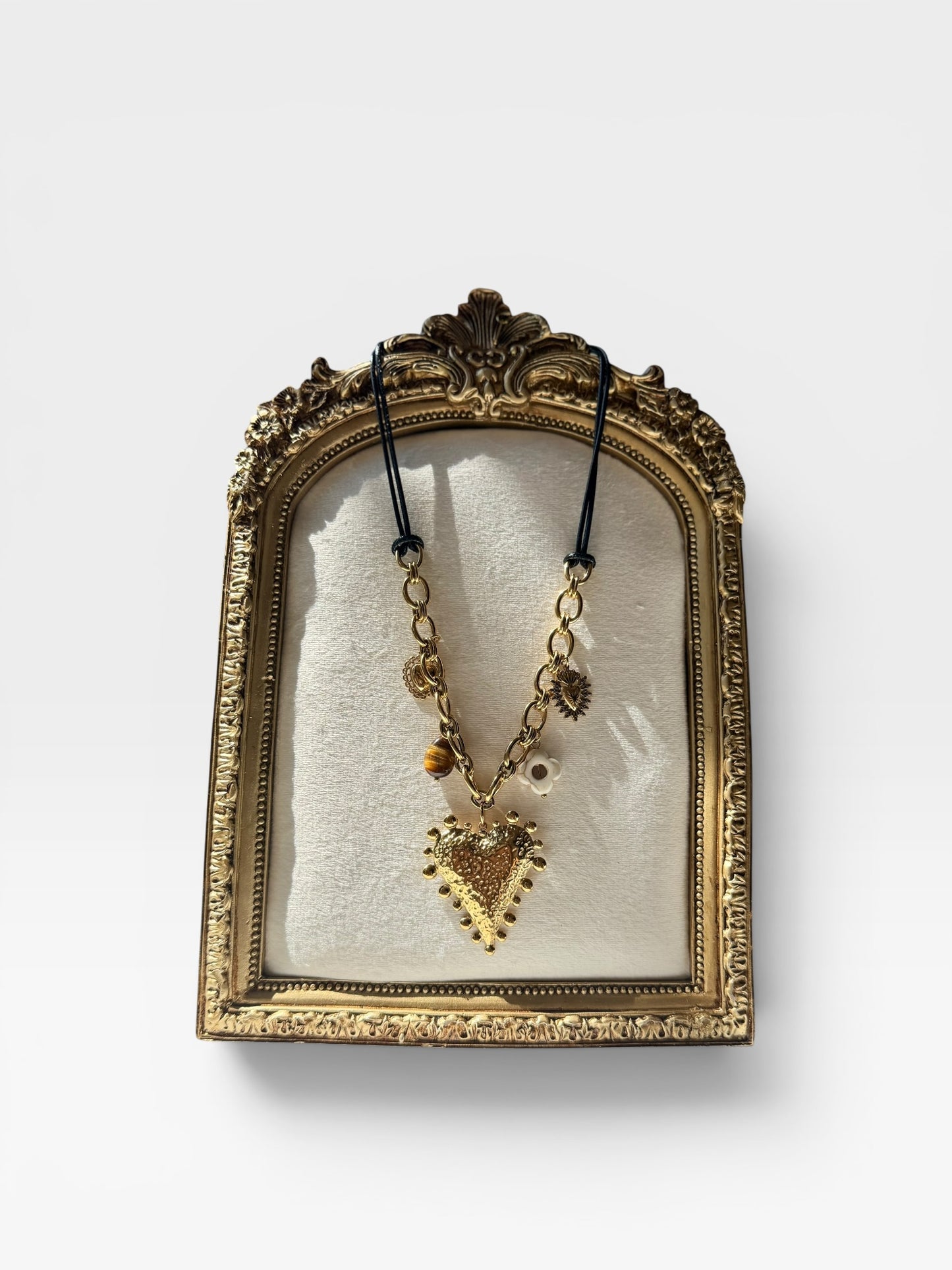 18K GOLD CHARM HEART NECKLACE