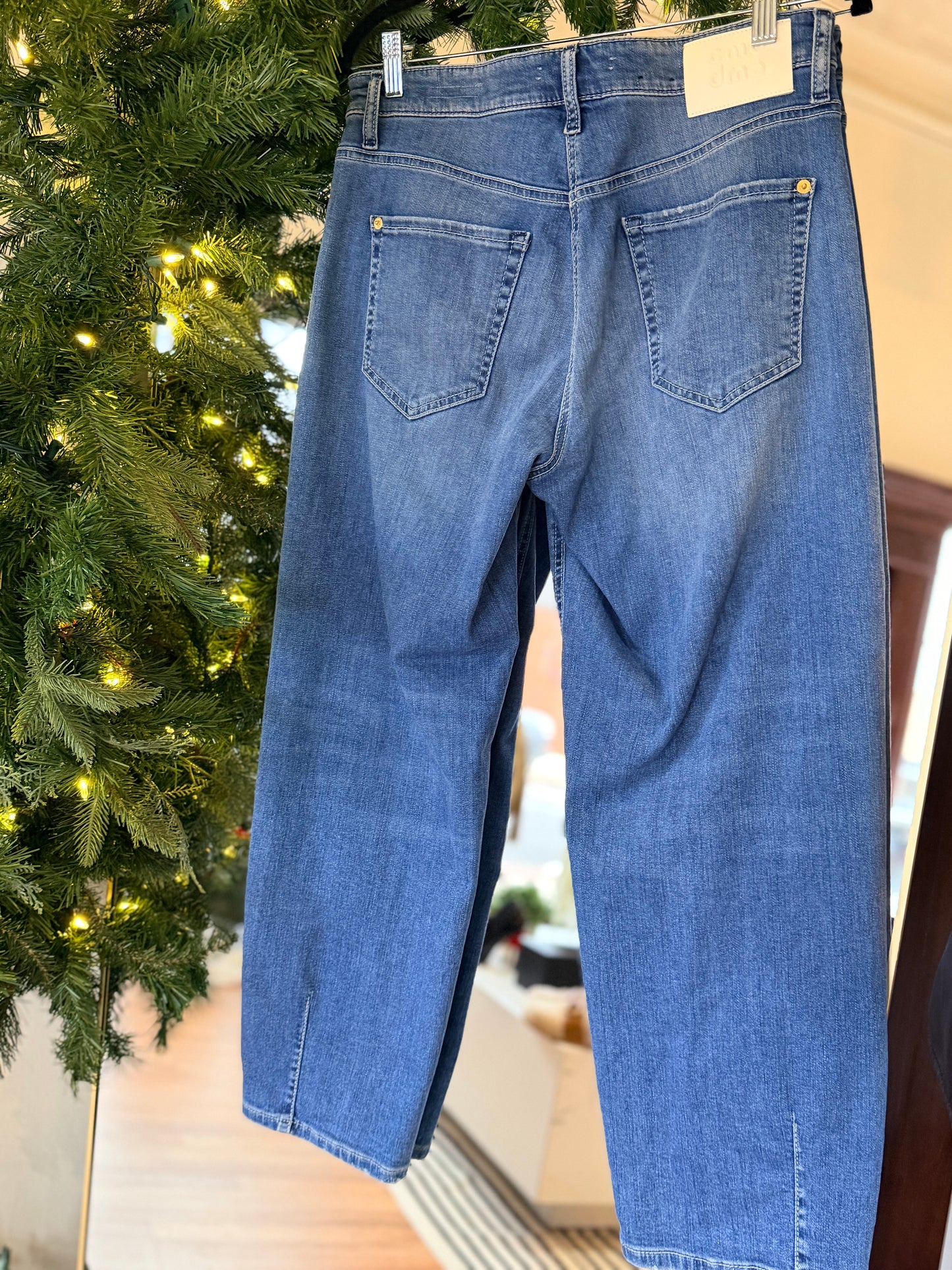 CAMBIO JEANS 27 (ORG. $190)