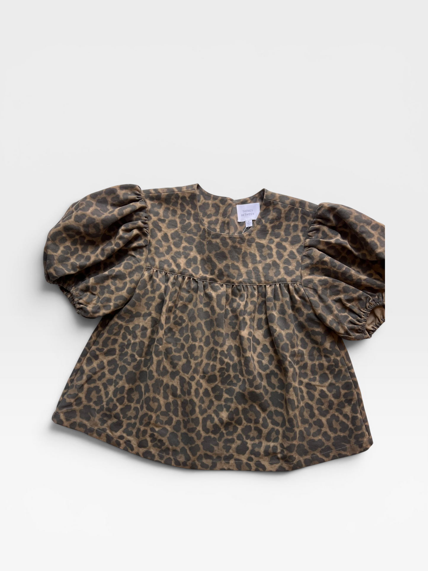 CHEETAH THINGS BETWEEN PUFF SLEEVE TOP S