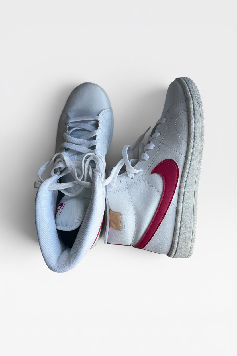 NIKE BLAZER SHOES (Y6.5/W8)