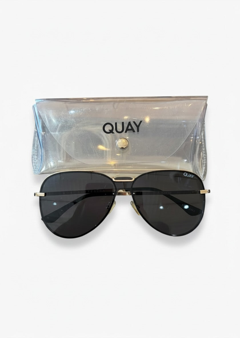 BLACK/GOLD GUAY SUNNIES