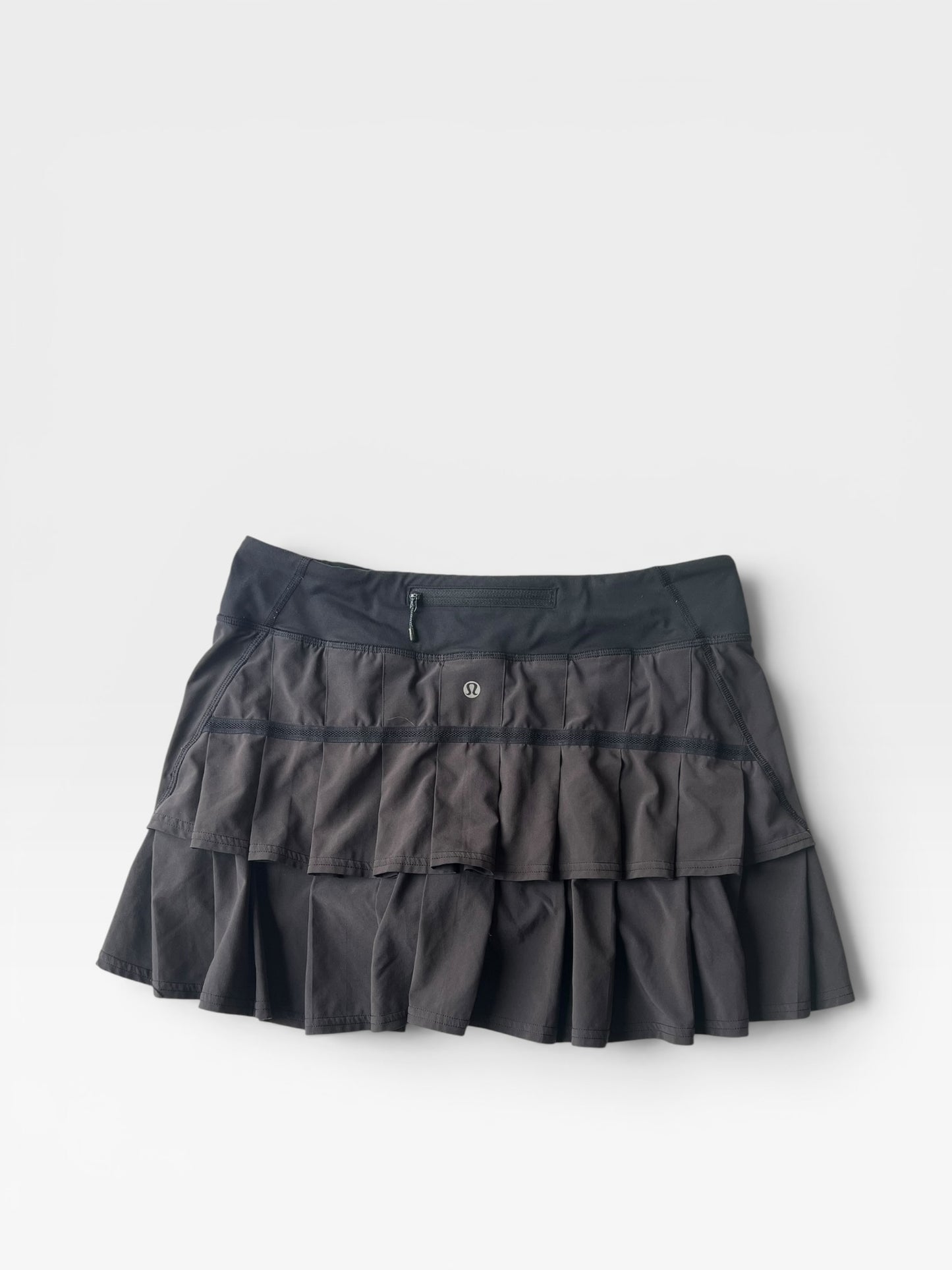 BLACK LULULEMON SKIRT 8