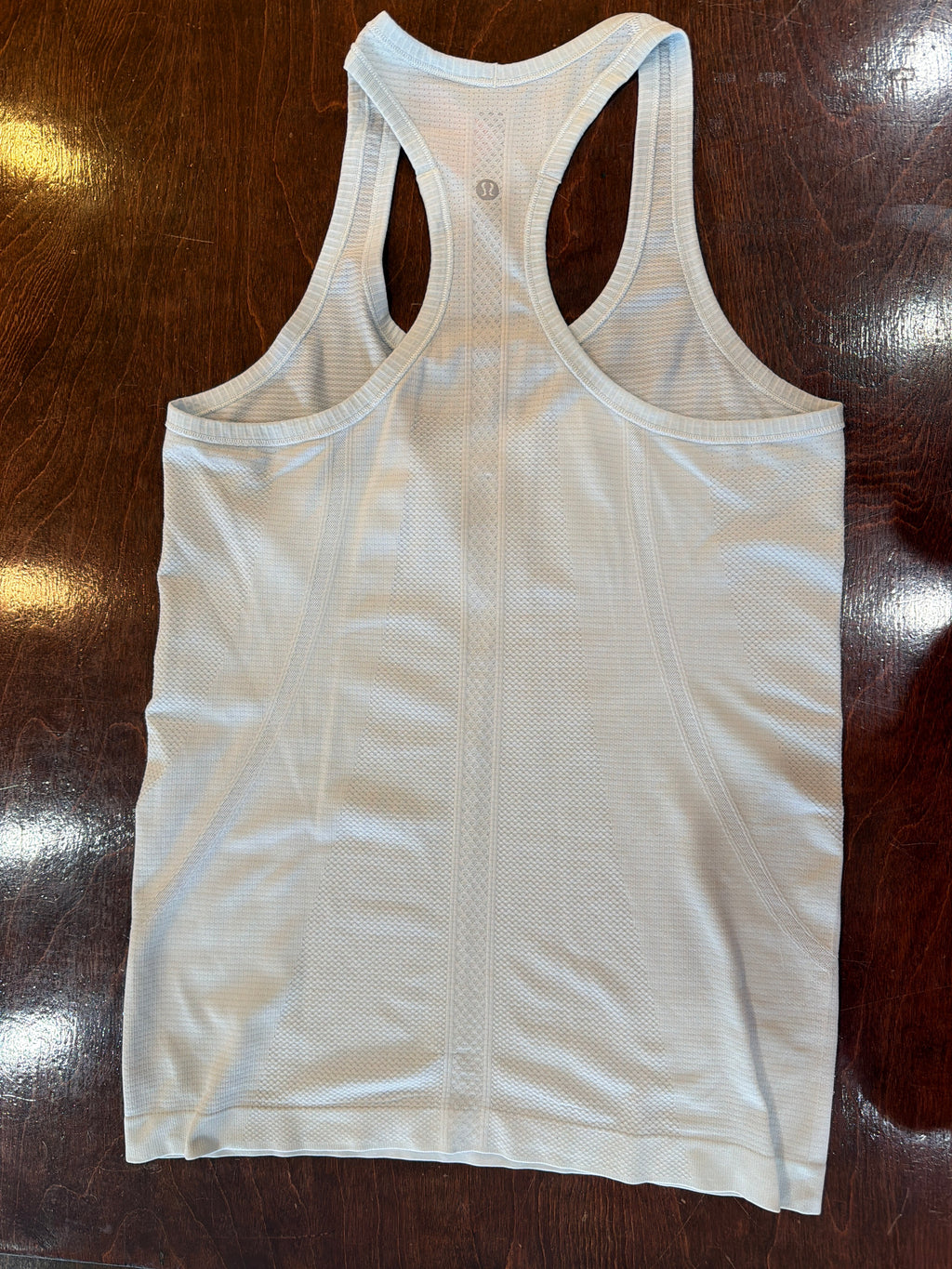 LULULEMON TANK 8