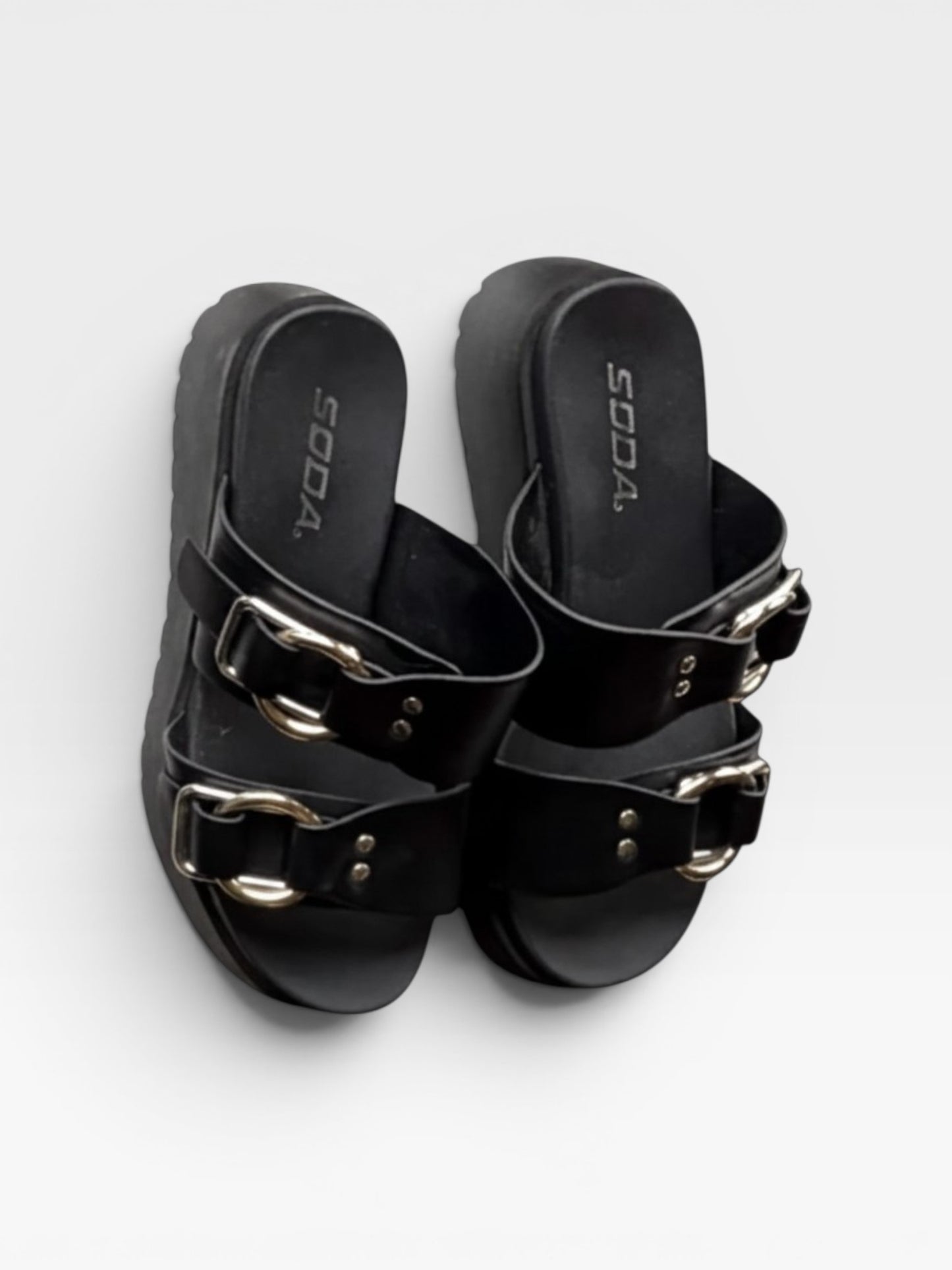 SODA SHOES 5.5