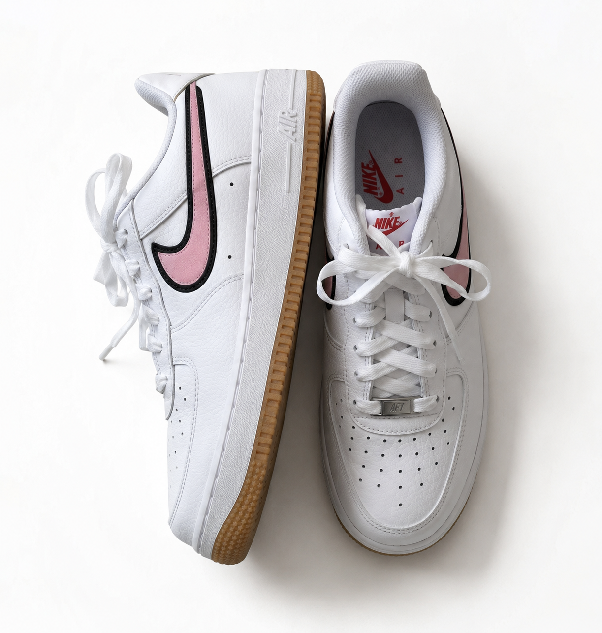 WHITE / PINK NIKE SHOES (Y6/W7.5)
