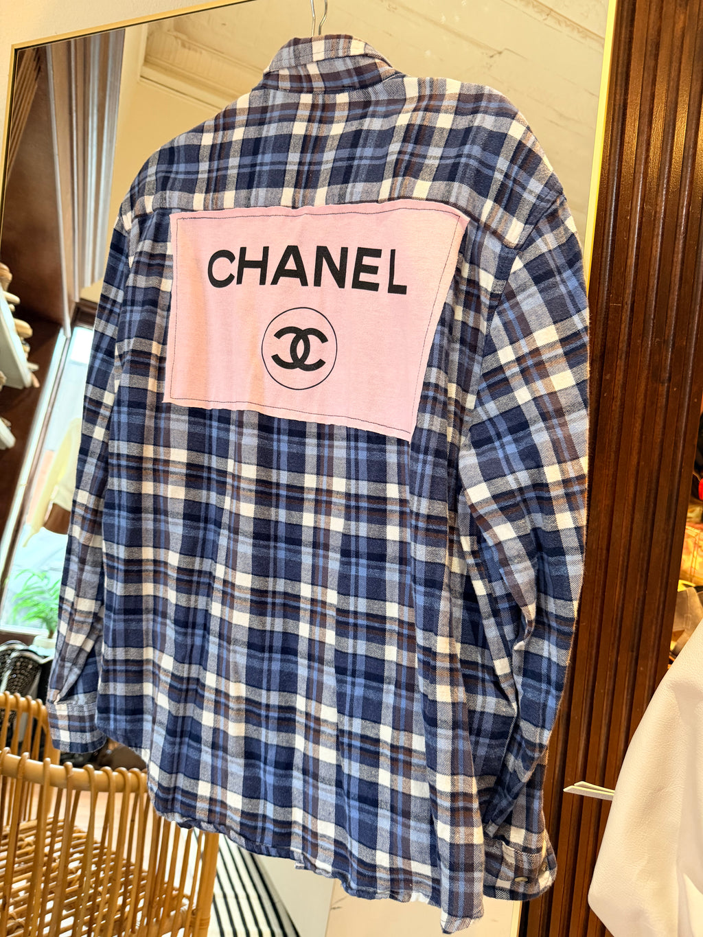 DESIGNER-ISH FLANNEL (NWT) L