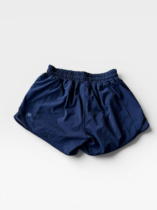 BLACK LULULEMON SHORTS 4