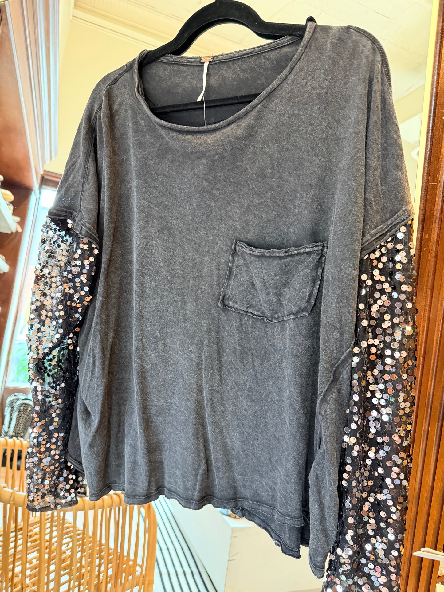 FREE PEOPLE TOP (NWT) SMALL